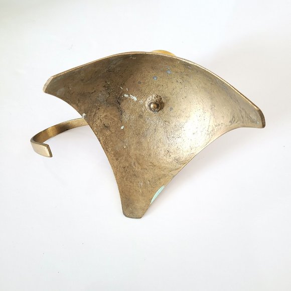 Vintage brass candleholder on stand with handle. - Picture 5 of 6